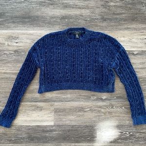 Cable knit cropped sweater